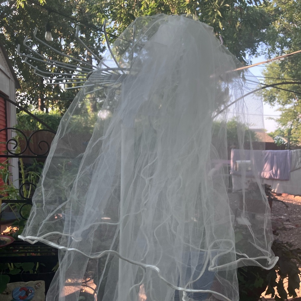 Elegant White Bridal Veil
